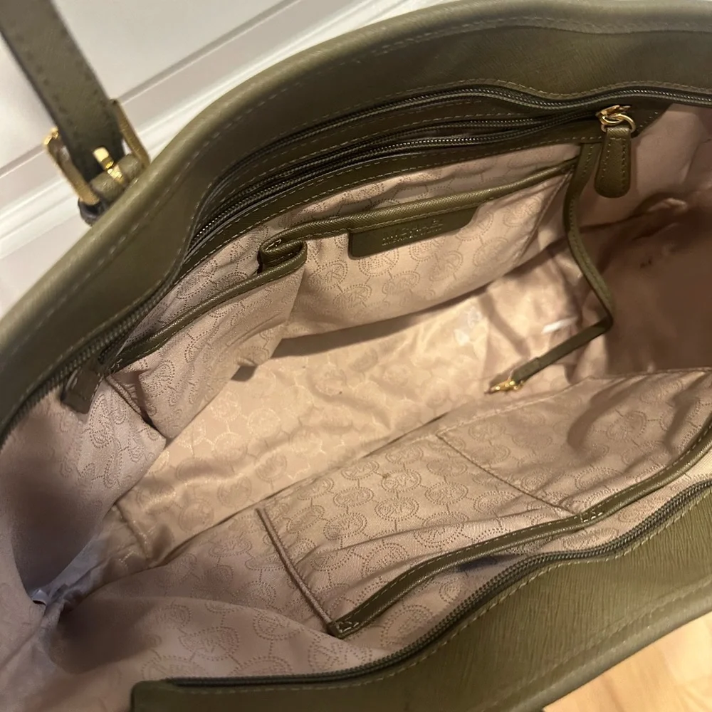 Michael Kors Dark Green Tote Bag - Picture 3 of 5